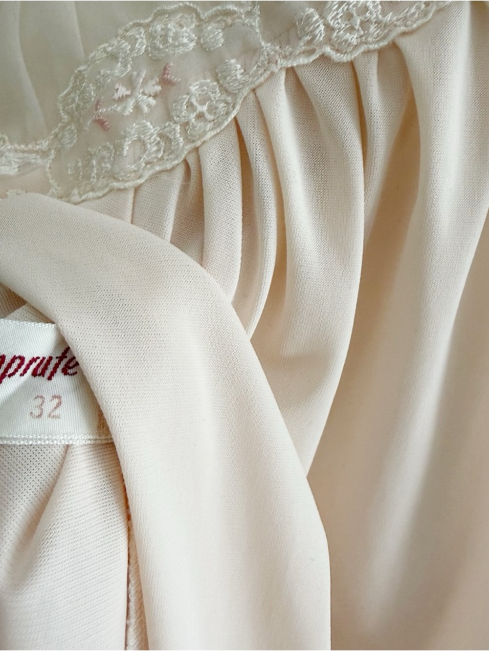 Vintage Coquette Pale Pink Puff Sleeve Nightgown - Picture 11 of 11